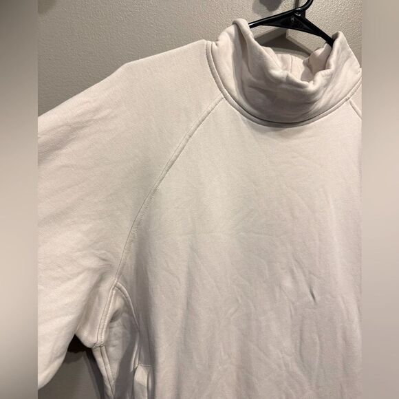 Marcella NYC Torrence Sweatshirt - Picture 5 of 9